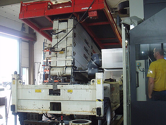 Fahrbühne auf Fräsmaschine